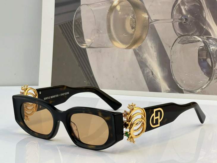 Picture of Gentle Monster Sunglasses _SKUfw66085627fw